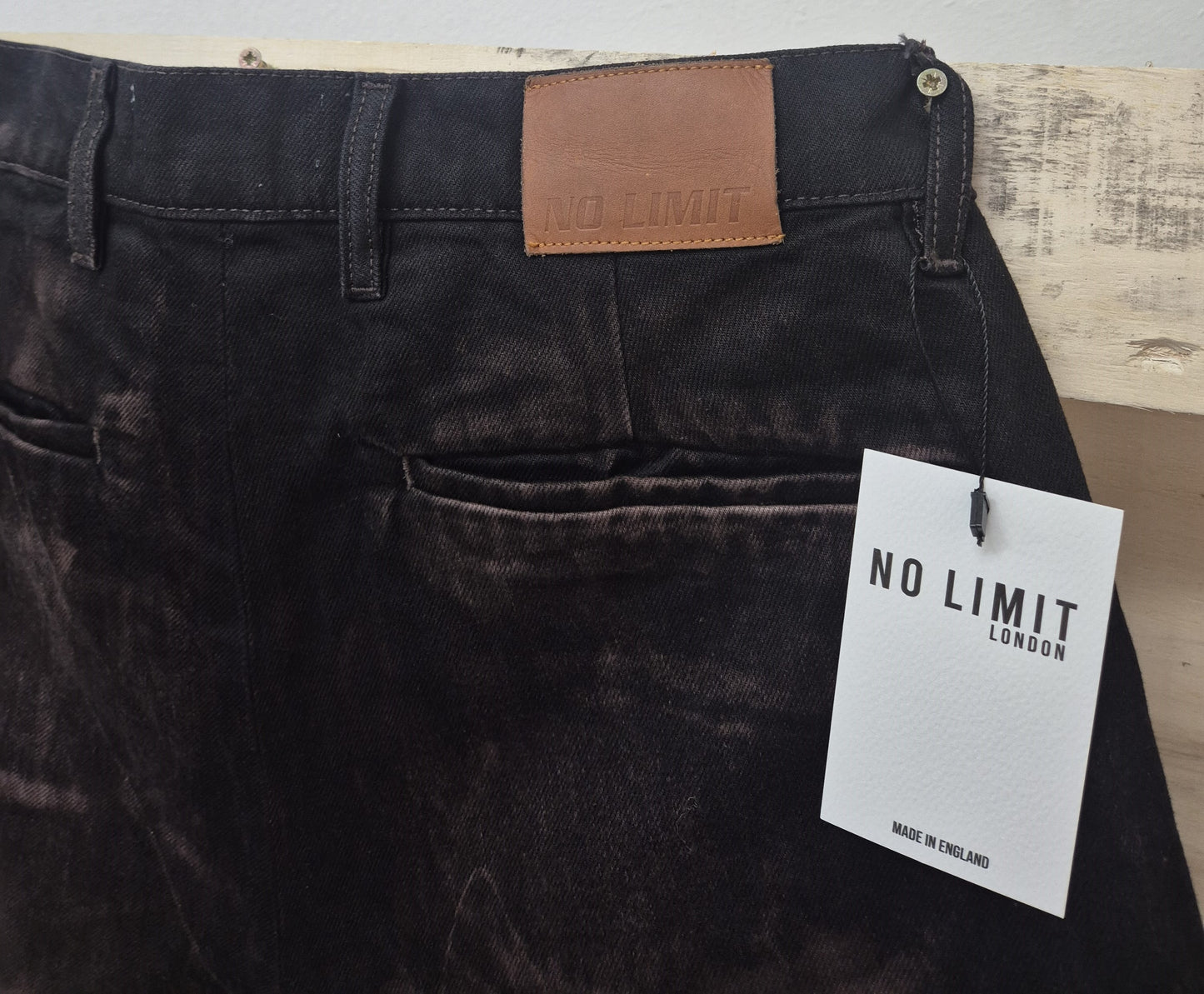 Men's Denim 3 Quarter Length Baggy Bleached Effect Barrow Frayed Shorts Dark Chocolate   1015