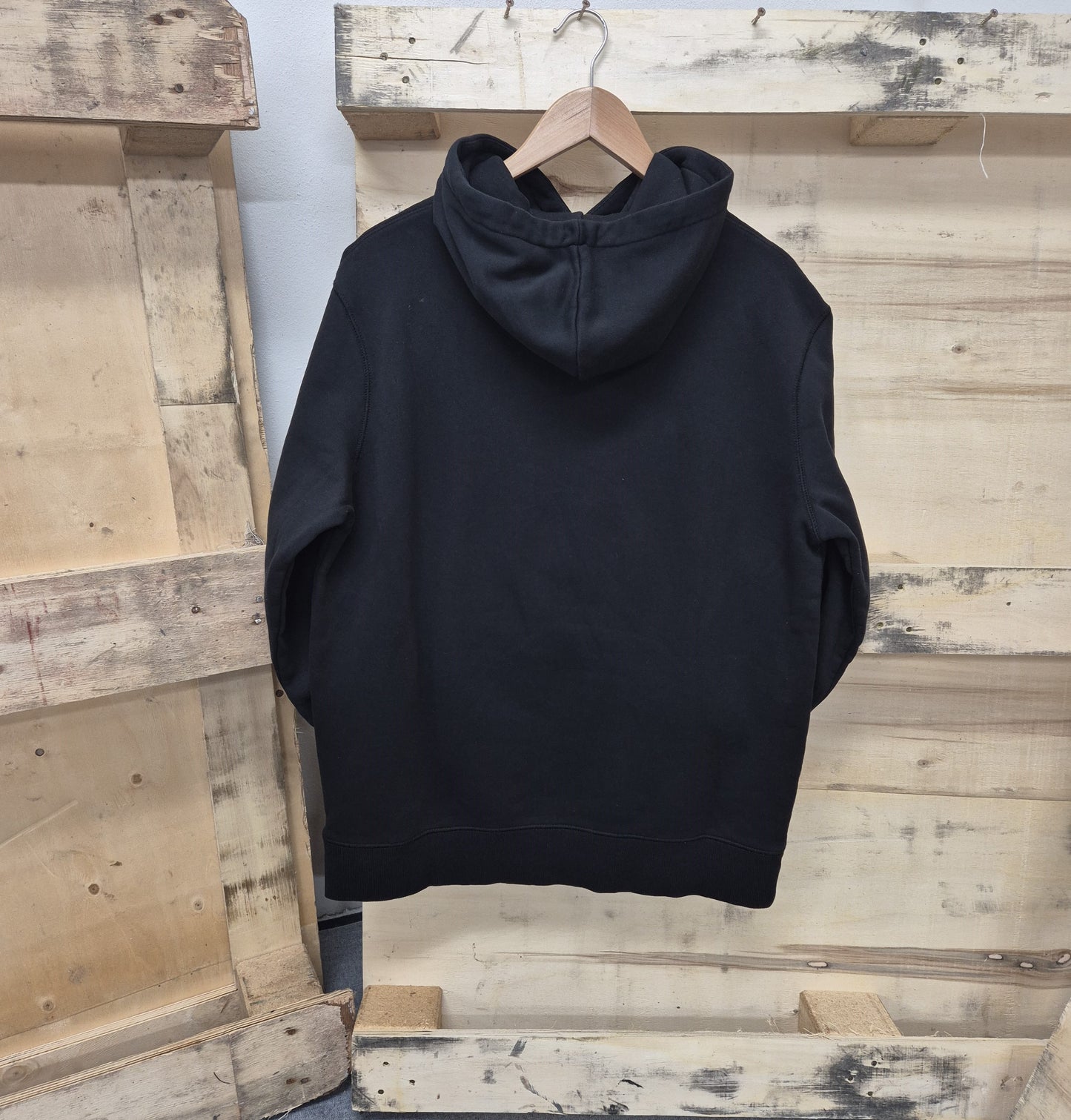 Men's Black hoodie Essential No Limit Logo Chest Embroidery